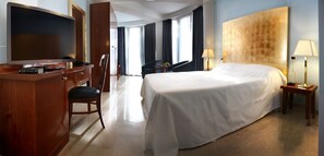 Minibar, in-room safe, desk, blackout curtains - Hotel Terme Marine Leopoldo II (Grosseto)