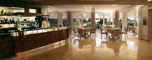 2 bars/lounges, poolside bar