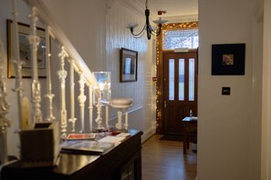 Hallway - Ravenswood Guest House (Stirling)