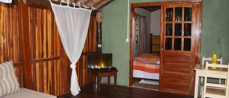 2 bedrooms, minibar, bed sheets