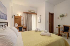 Doppelzimmer | Zimmersafe, Schreibtisch, schallisolierte Zimmer, kostenloses WLAN