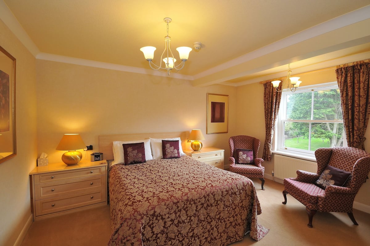 Premier Double Room, 1 Queen Bed (N6)
