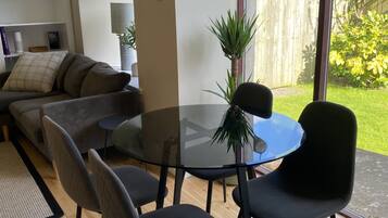 Cottage, Ensuite, Garden View | Lounge