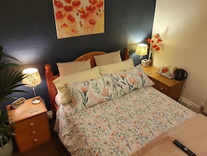 Individually decorated, free WiFi, bed sheets - St Michael's Guest House (Scarborough)
