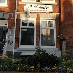 Front of property - St Michael's Guest House (Scarborough)