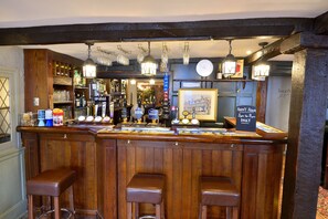 Bar (on property) - Talbot Hotel (Kidderminster)