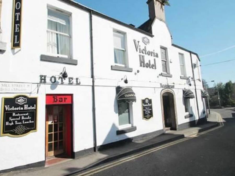 Vista frontal de la propiedad