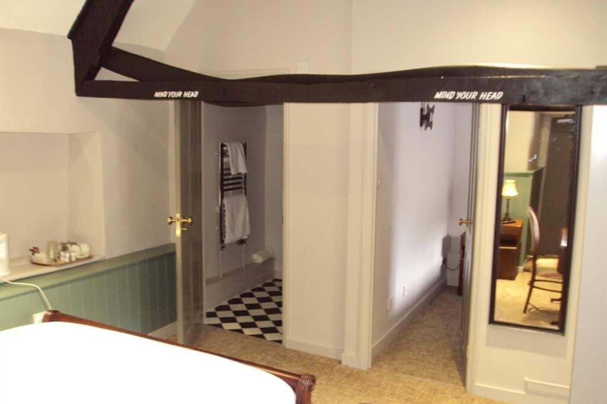 Suite, mit Bad (3 persons adjoining rooms)