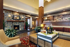 Lobby sitting area - Hilton Garden Inn Clifton Park (Clifton Park)