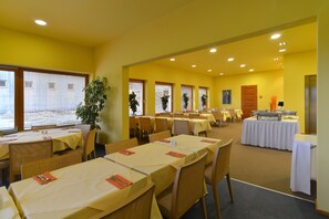 Free daily local cuisine breakfast 