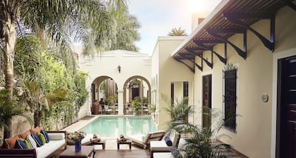 Casa Lecanda Boutique Hotel