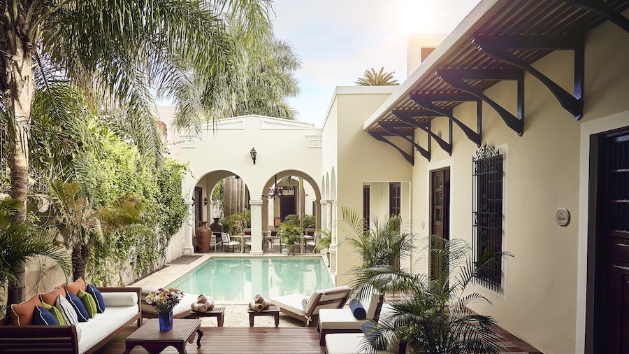 Casa Lecanda Boutique Hotel