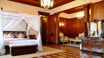 Premium bedding, in-room safe, individually furnished, blackout curtains