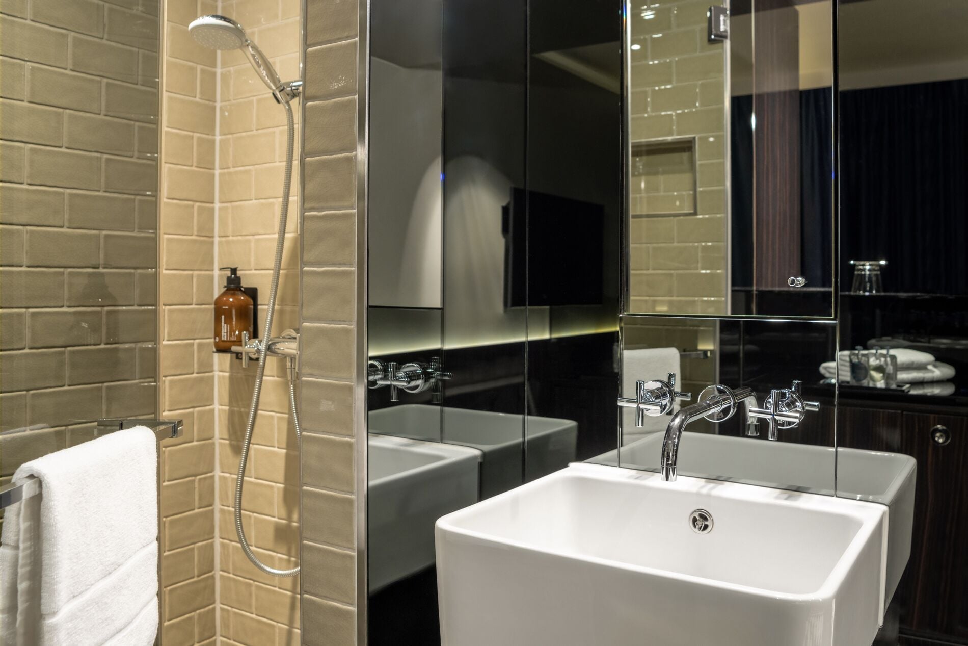 1 bedroom, minibar, in-room safe, desk