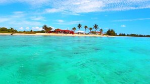 On the beach, scuba diving, snorkeling, rowing - Paradise Cove (Deadman's Reef)