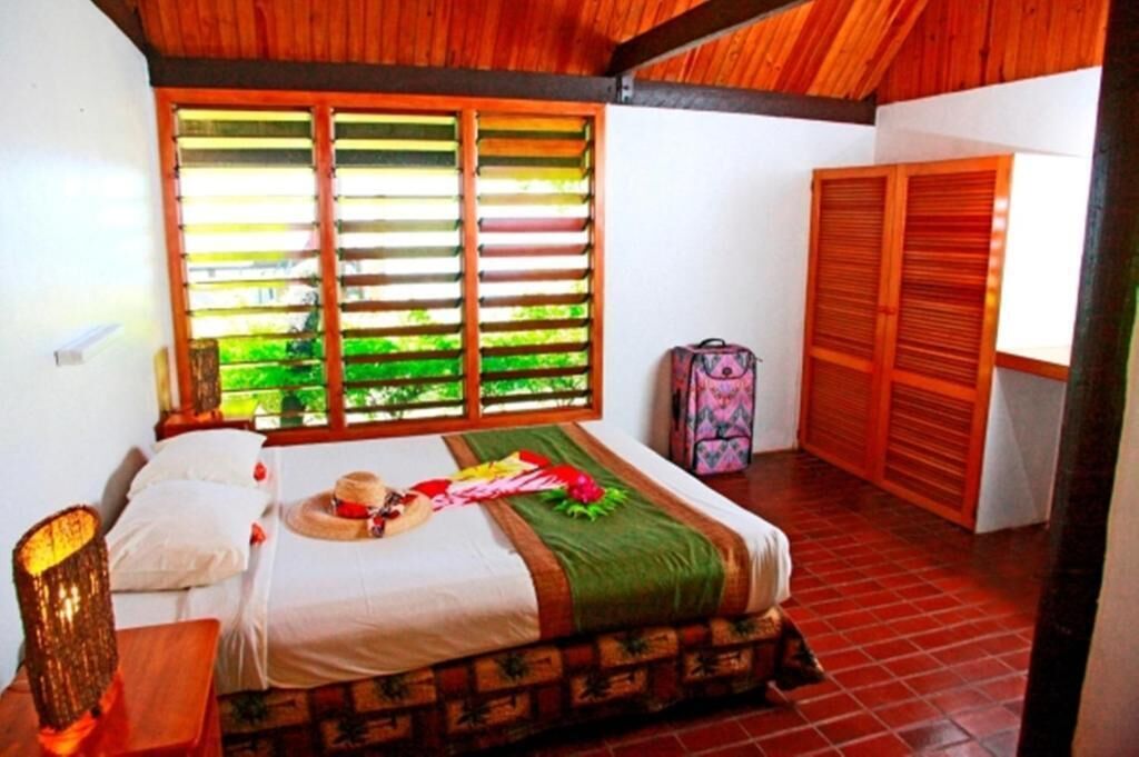 In-room safe, soundproofing, iron/ironing board (on request), bed sheets