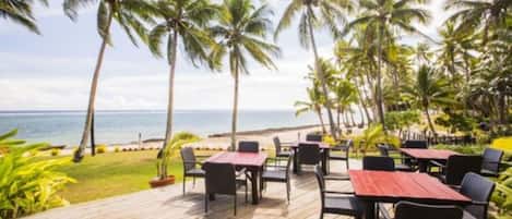 Breakfast, lunch, dinner served; ocean views