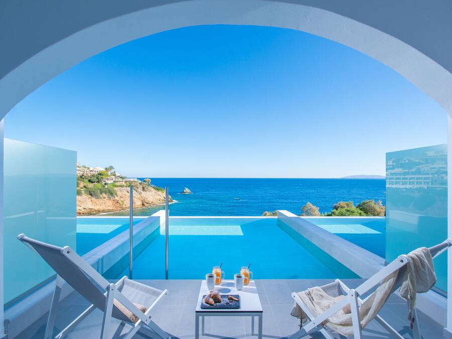 Superior Room, Private Pool, Sea View | Premium bedding, individually decorated, individually furnished, desk