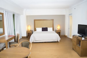 In-room safe, free WiFi, bed sheets, alarm clocks