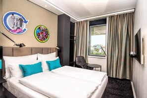 Soundproofing, free WiFi, bed sheets