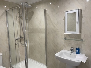 Doppelzimmer, mit Bad | Badezimmer