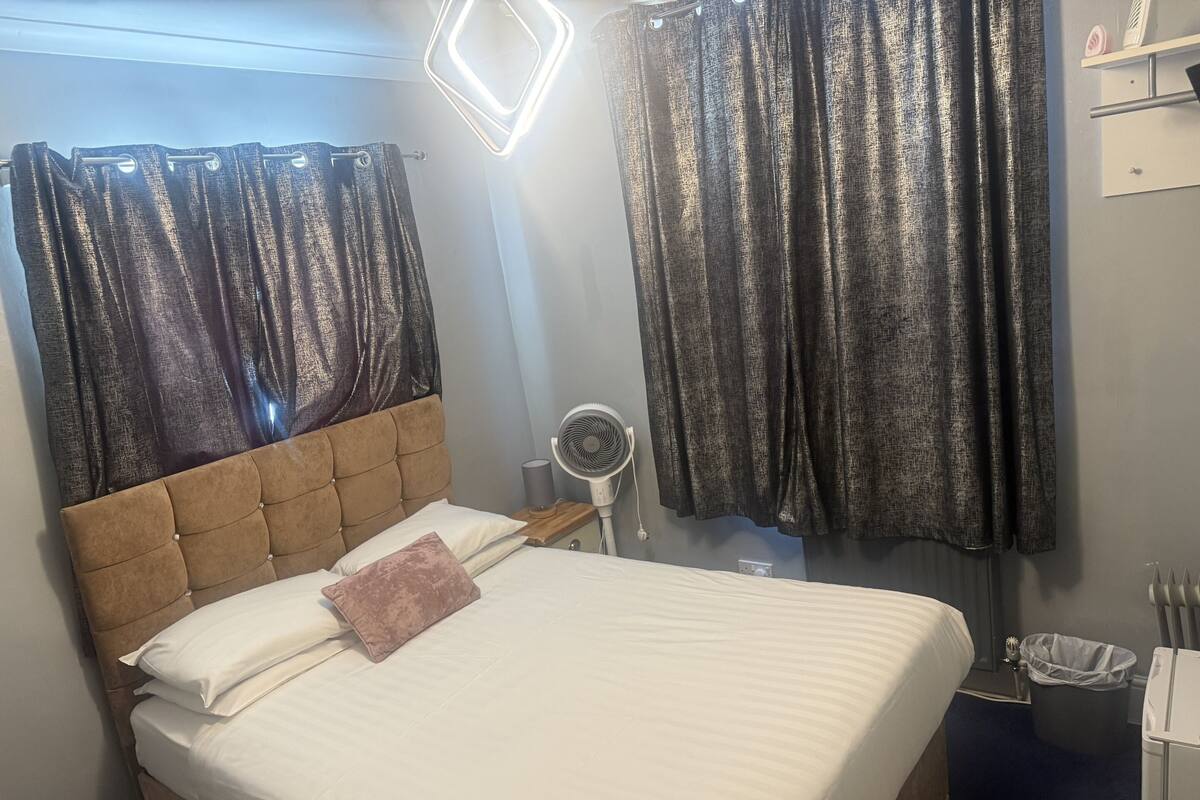 Chambre Double Standard, salle de bains attenante
