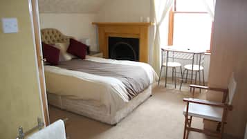 Double Room, Ensuite | Iron/ironing board, free cribs/infant beds, free WiFi