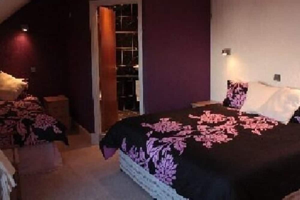 Iron/ironing board, free cots/infant beds, free WiFi