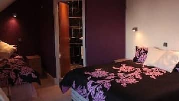 مكواة/لوح كي وأسرّة أطفال/رضّع (مجانًا) وواي فاي مجانًا