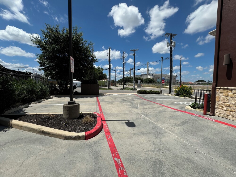 City View Inn & Suites by null