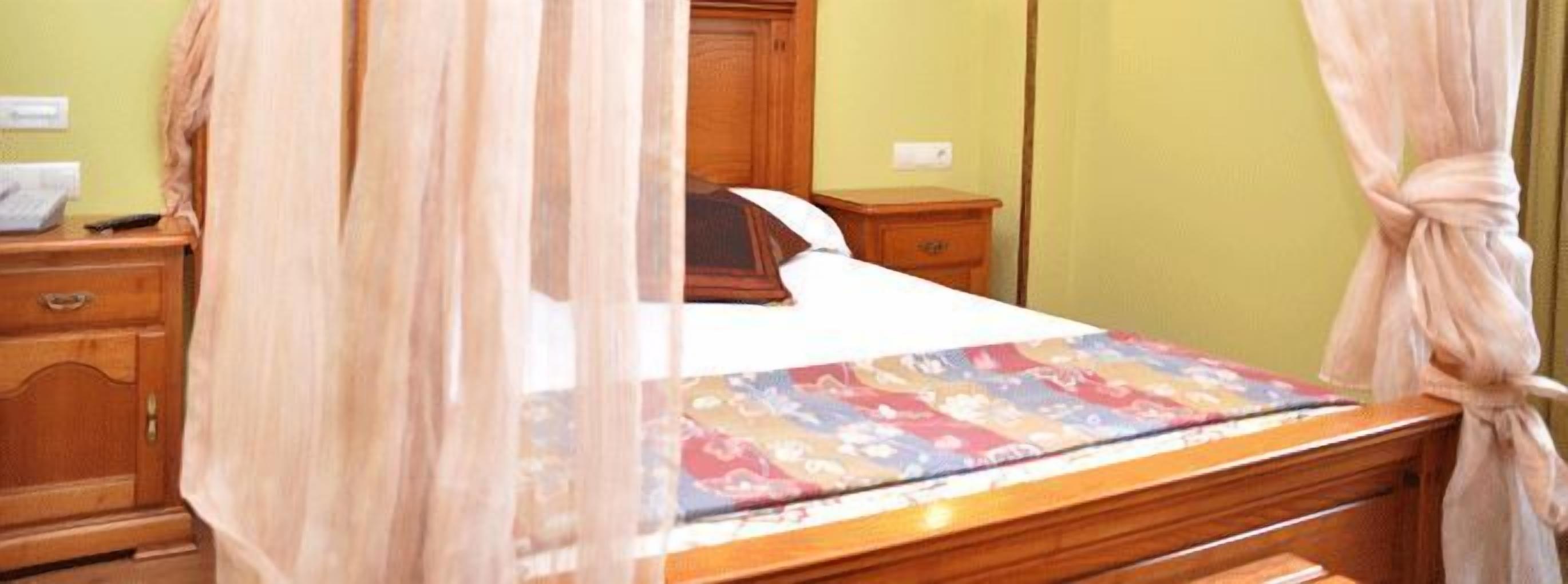 select comfort beds, minibar, in-room safe, individually decorated