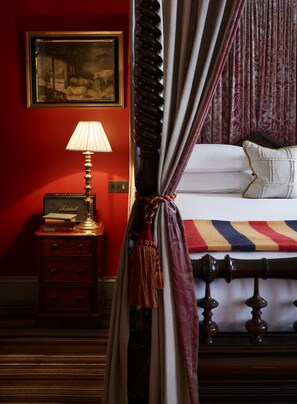 Deluxe King | Frette Italian sheets, premium bedding, minibar, in-room safe