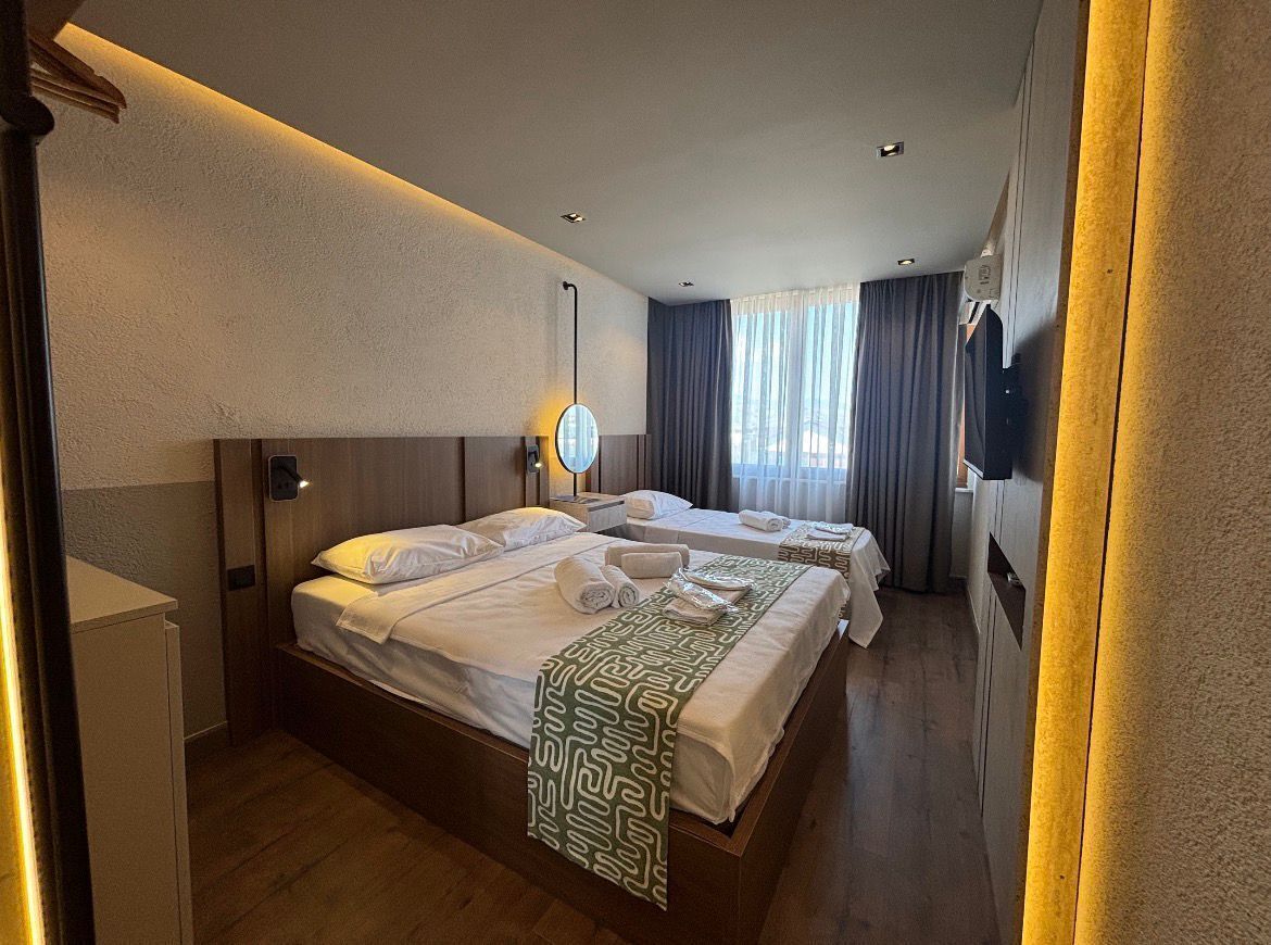 Standard Triple Room | Hypo-allergenic bedding, down comforters, Select Comfort beds