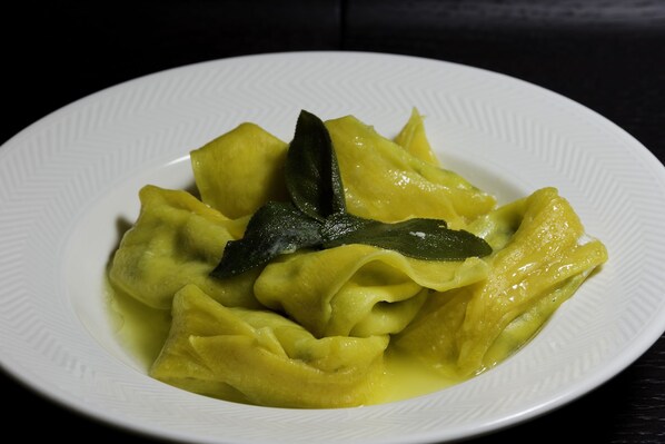 الطعام والشراب