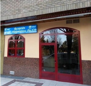 Exterior - Alojamientos Olga (Pamplona)