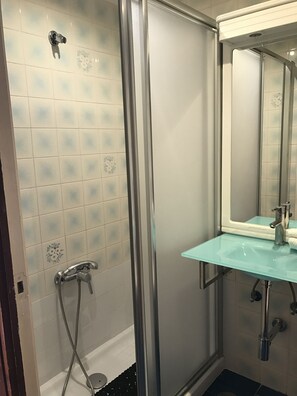 Double Room, Private Bathroom | Bathroom