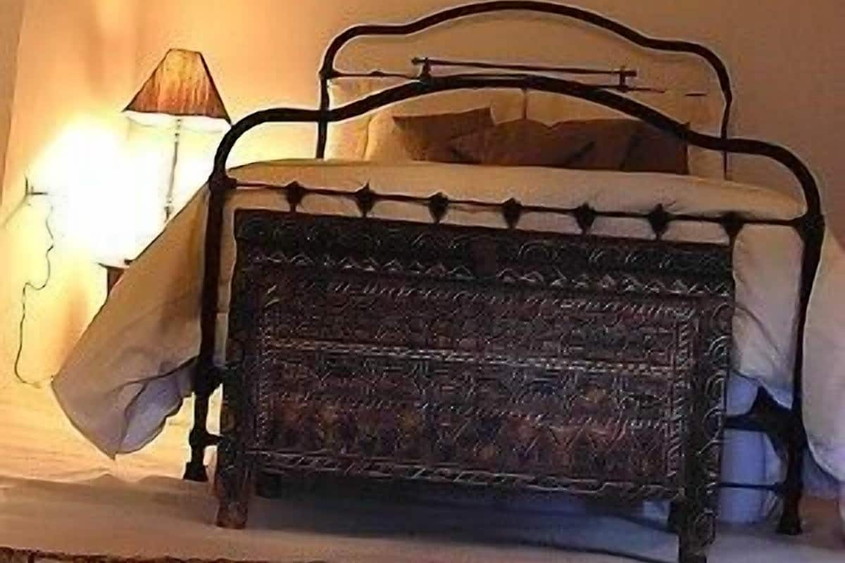 Family Suite, Mountain View | Individually decorated, individually furnished, bed sheets