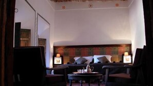 Traditional Double or Twin Room, Mountain View | Individually decorated, individually furnished, bed sheets - Kasbah Tigmi'N'Oufella (Telouet)