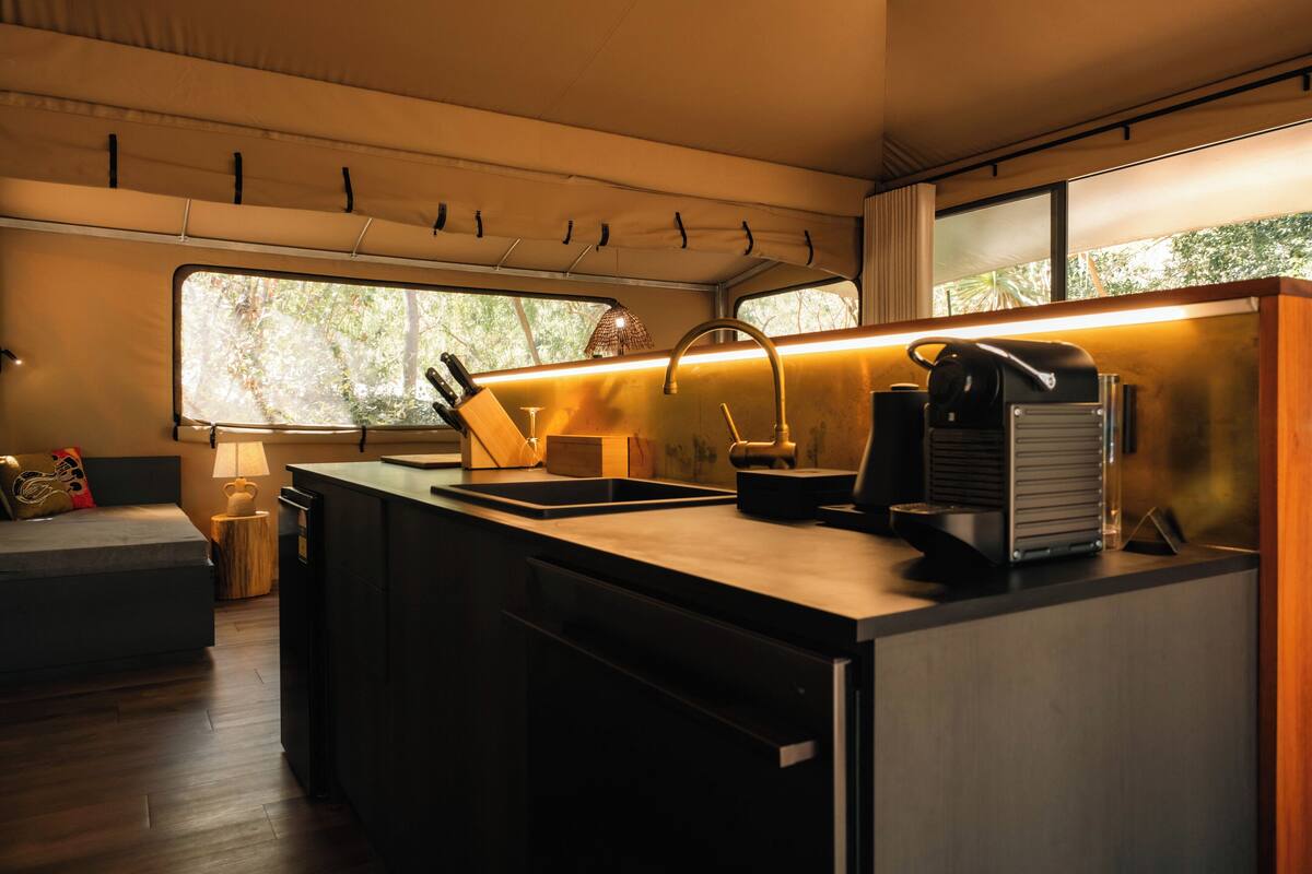 yellow water villa | 1 bedroom, bed sheets