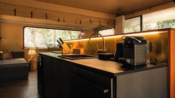 Yellow Water Villa | 1 bedroom, bed sheets