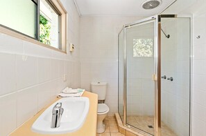 Camera Standard, 1 letto king | Bagno