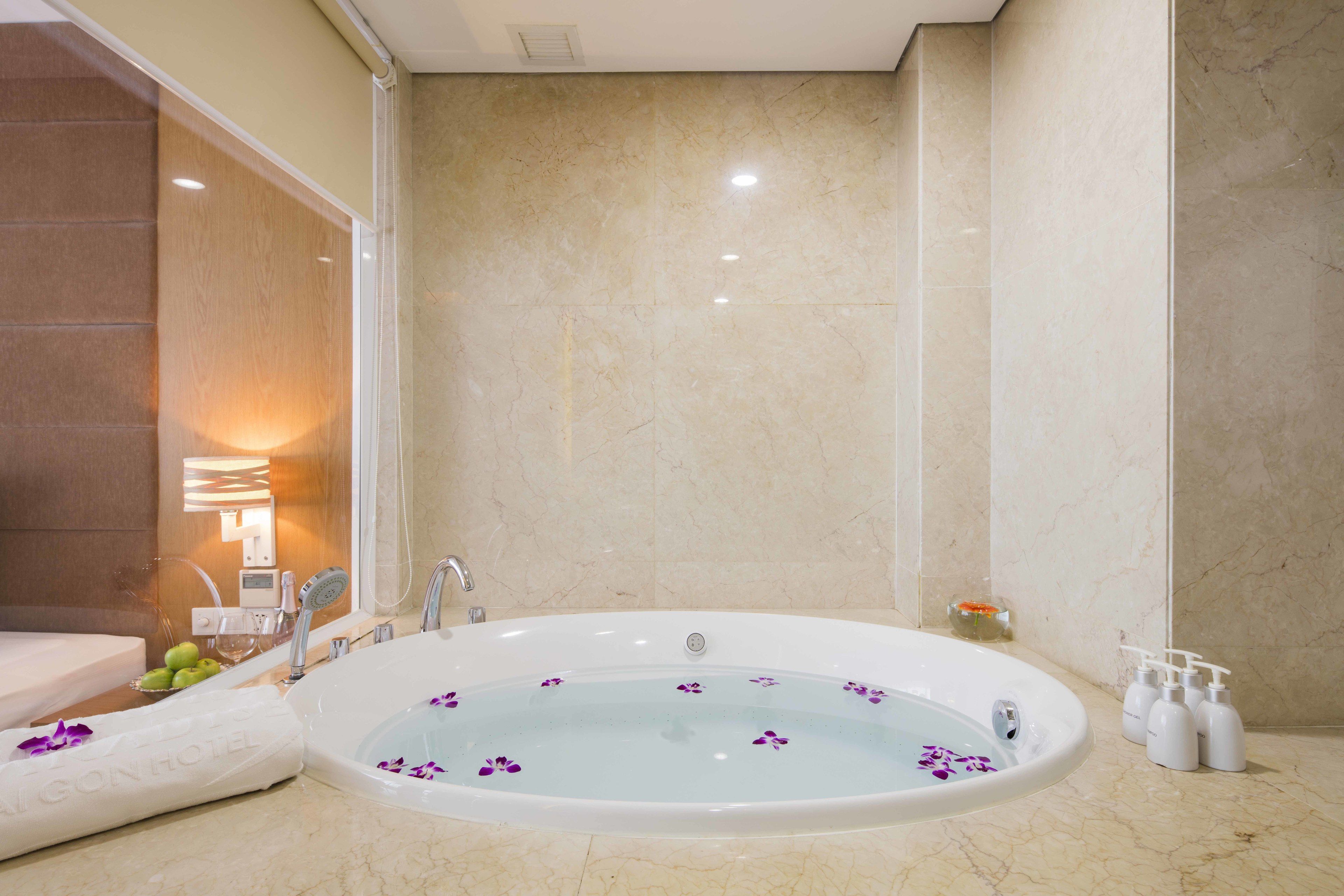paradise suite _ free afternoon tea | bathroom | separate bathtub and shower, free toiletries, hair dryer, bathrobes