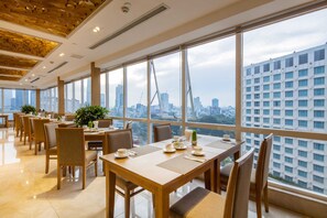 Food court - Paradise Saigon Boutique Hotel & Spa (Ho Chi Minh City)