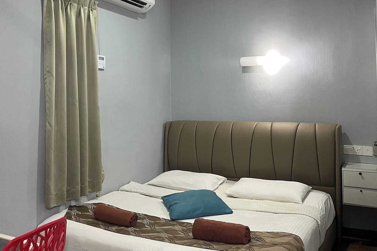 Deluxe Terrace | Minibar, blackout drapes, soundproofing, iron/ironing board