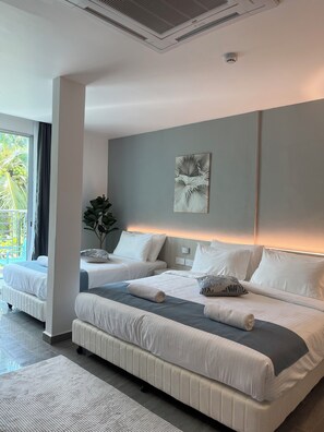 Junior-Zimmer, 1 Schlafzimmer | Minibar, Verdunkelungsvorhänge, schallisolierte Zimmer