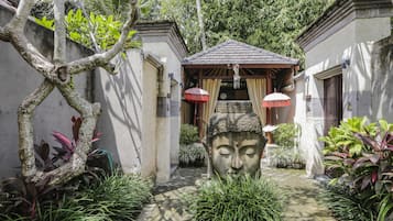 Aromatherapie, Warmsteinmassagen, Tiefengewebe-Massagen