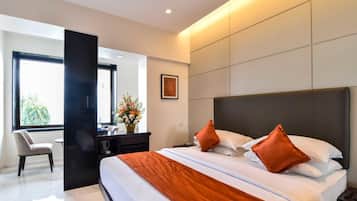Sea Facing Room | Minibar, in-room safe, desk, blackout drapes
