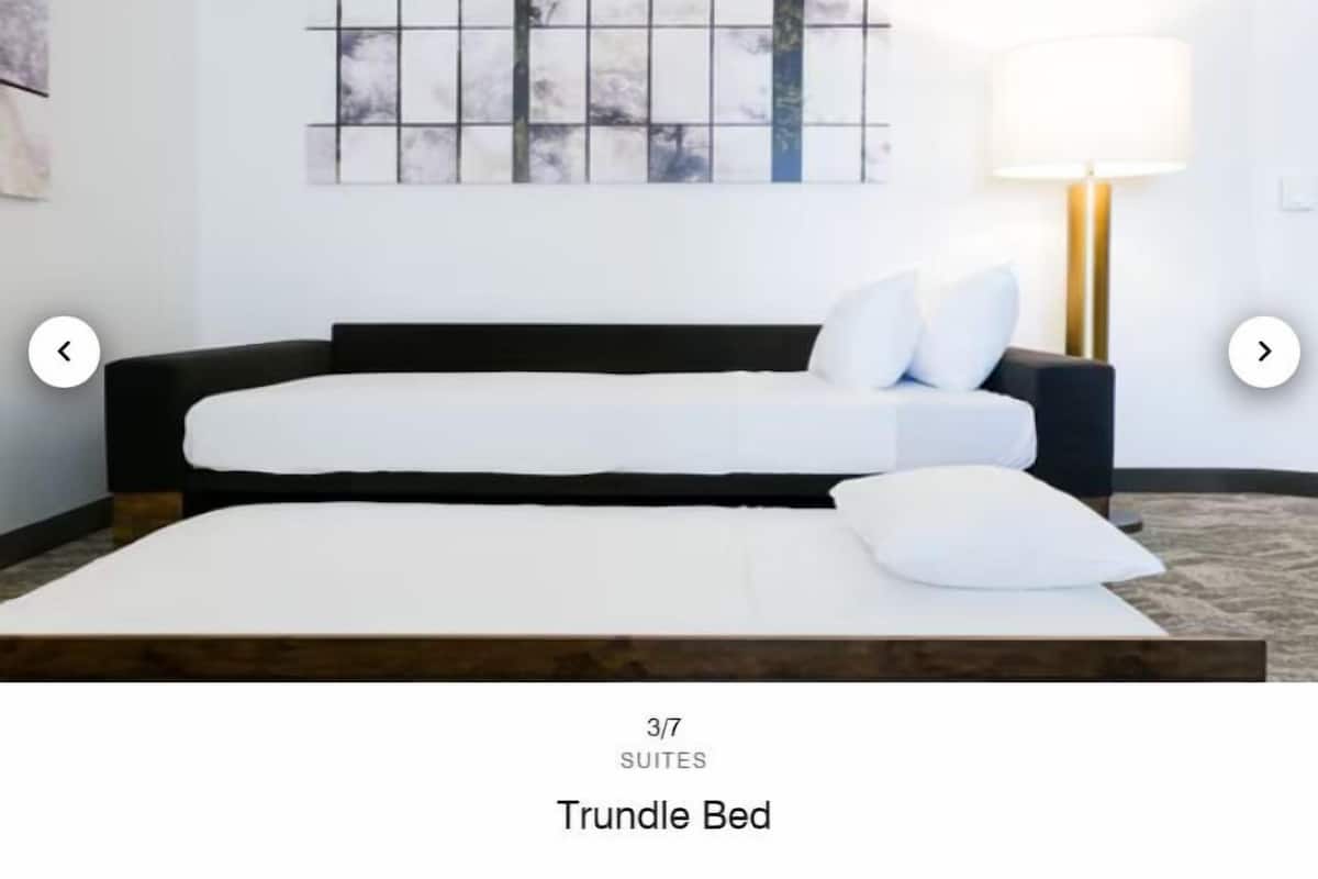 Caja de seguridad en la habitación y escritorio