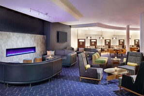 Déjeuner, dßner et souper servis sur place; cuisine américaine