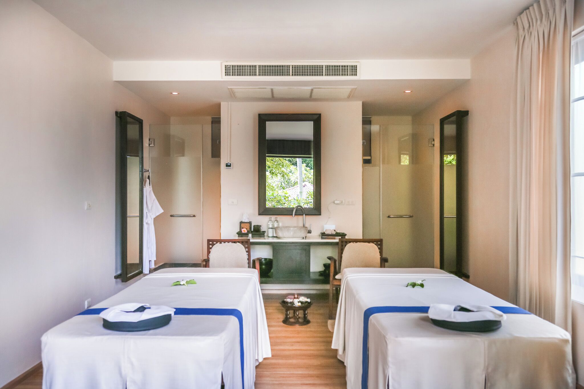 双人护理室、身体护理、芳香疗法、热石按摩、瑞典式按摩、泰式按摩